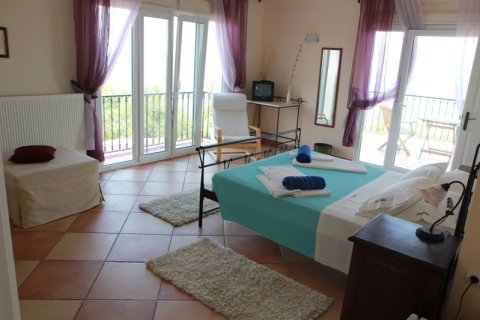 5 bedrooms Villa in Corfu, Greece No. 59115 10