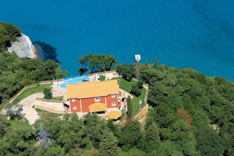 5 bedrooms Villa in Corfu, Greece No. 59115 4