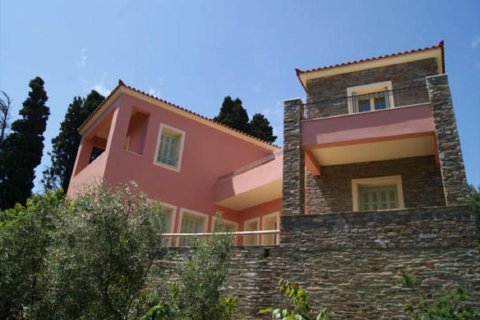 198m² Villa en Andros, Greece No. 59132 7