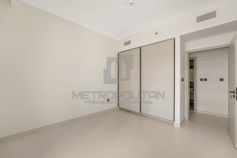 Квартира с 2 спальнями в EMAAR Beachfront, ОАЭ №6208 12