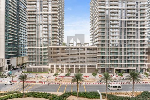 Квартира с 2 спальнями в EMAAR Beachfront, ОАЭ №6208 8