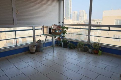 3 dormitorios Apartment en Limassol, Cyprus No. 65914 4