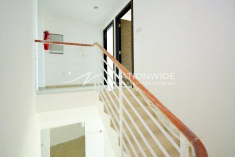 2 bedrooms Townhouse in Al Ghadeer, UAE No. 3796 2