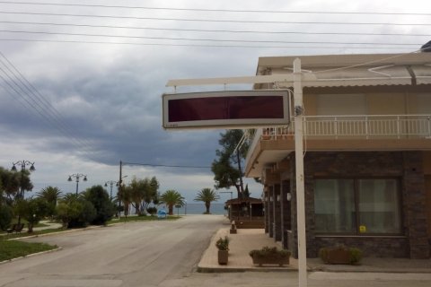 145m² Commercial property en Chalkidiki, Greece No. 50357 2