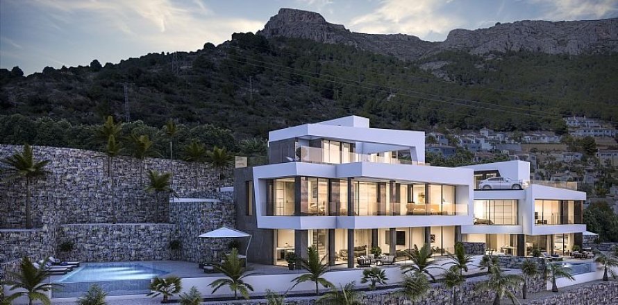 4 bedrooms Villa in Calpe, Spain No. 26013