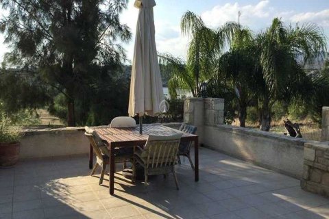 5 bedrooms Villa in Paramytha, Cyprus No. 77236 8