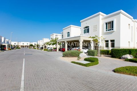 2 bedrooms Townhouse in Al Ghadeer, UAE No. 4426 1