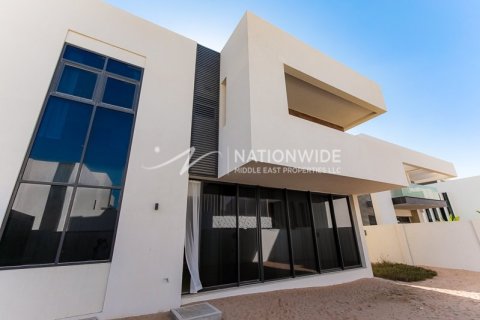 5 bedrooms Villa on the Yas Island, UAE No. 4425 1