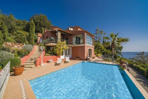 4 bedrooms Villa in Theoule-sur-Mer, France No. 67274 4