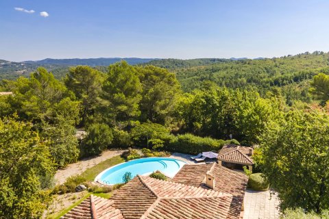 4 bedrooms Villa in Tourrettes, France No. 67239 4