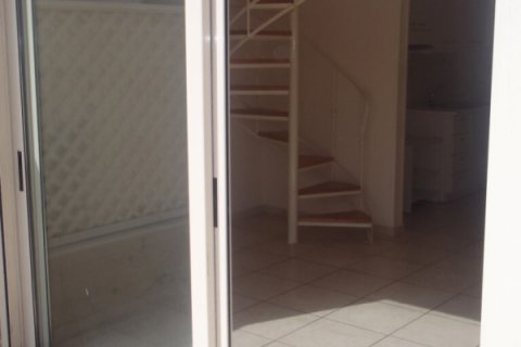 4 rooms Commercial property in Heraklion, Greece No. 52055 3