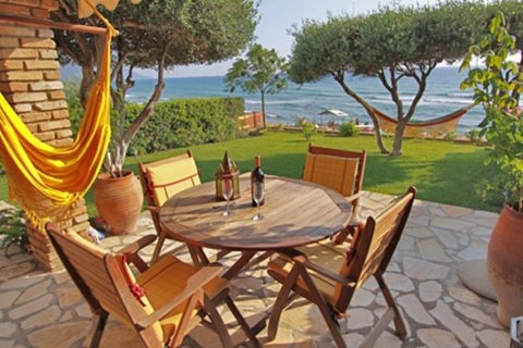 3 bedrooms Townhouse in Corfu, Greece No. 76523 1