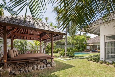 2 dormitorios Villa en Seminyak, Indonesia No. 22685 16