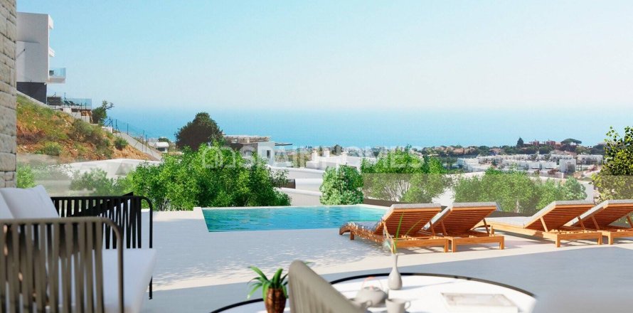 4 bedrooms Villa in Mijas, Spain No. 26343