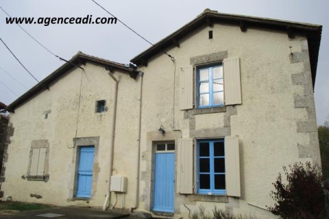 116m² House à Clavé, France No. 69481 1