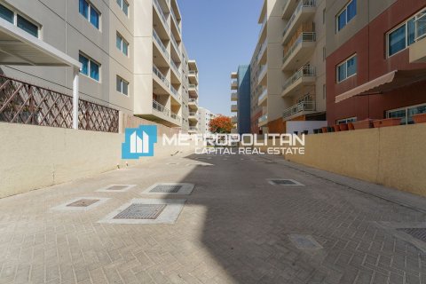 2 dormitorios Apartment en Al Reef, UAE No. 4810 18