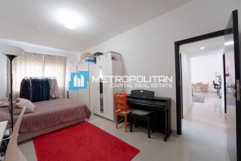 2 dormitorios Apartment en Al Reef, UAE No. 4810 14