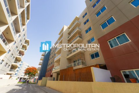 2 dormitorios Apartment en Al Reef, UAE No. 4810 2