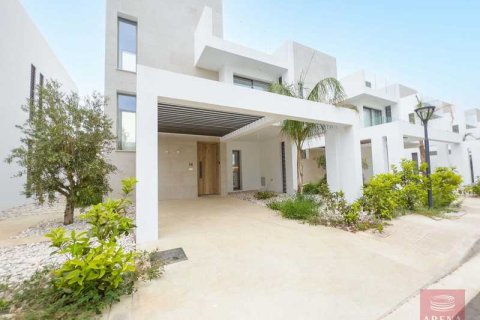 3 bedrooms Villa in Paralimni, Cyprus No. 62978 2