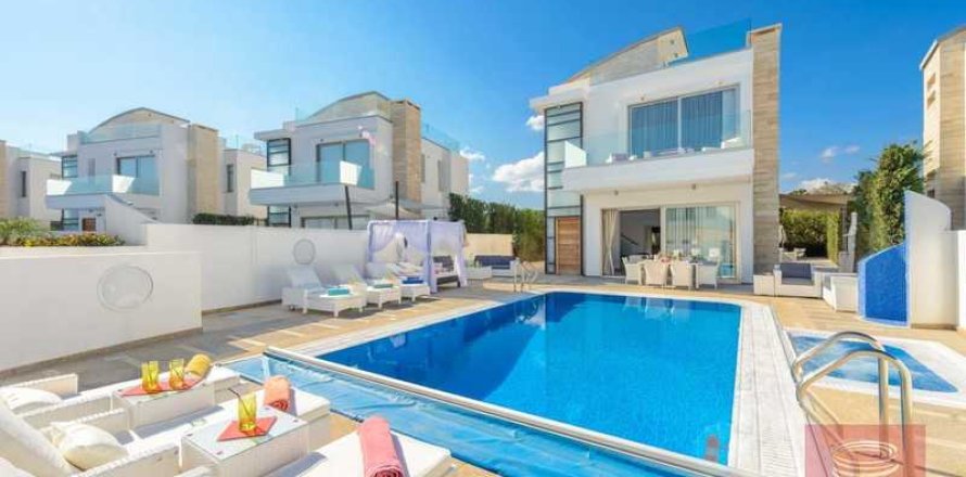 6 bedrooms Villa in Protaras, Cyprus No. 62979