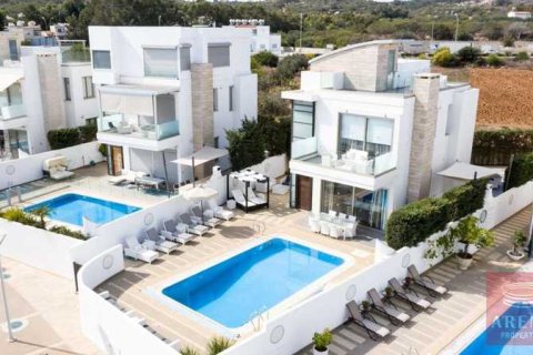 6 bedrooms Villa in Protaras, Cyprus No. 62979 3