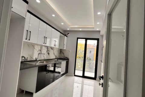 2+1 Apartment in Istanbul, Turkey No. 14434 26