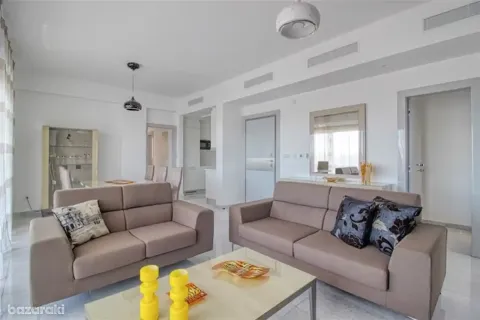 3 bedrooms Penthouse in Mesa Geitonia, Cyprus No. 35255 3