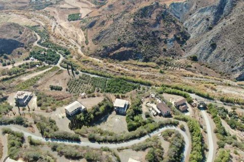 595810m² Land à Agia Varvara, Cyprus No. 42179 1