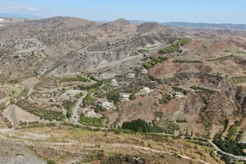 595810m² Land en Agia Varvara, Cyprus No. 42179 2