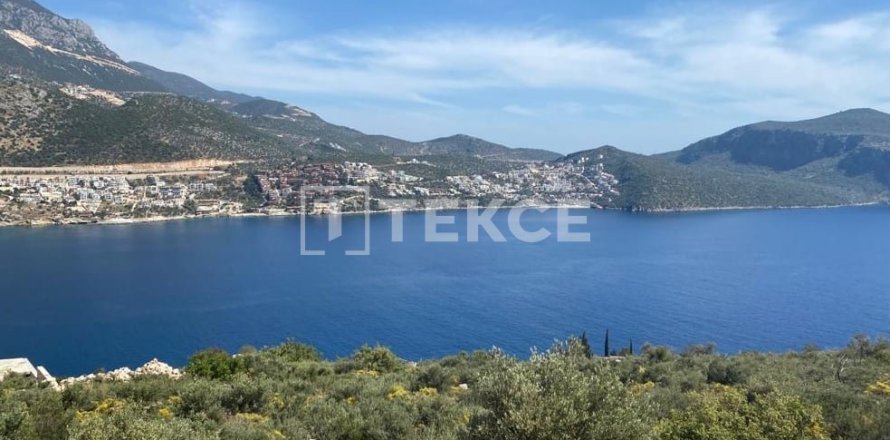 1000m² Land in Kas, Turkey No. 12105