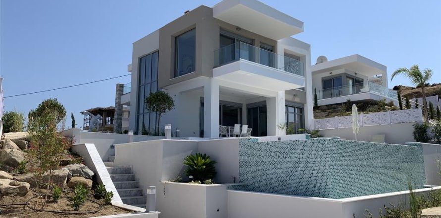 4 bedrooms Villa in Chalkidiki, Greece No. 56485