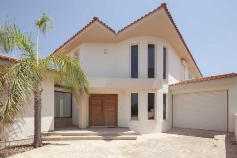 5 bedrooms Villa in Pervolia, Cyprus No. 28661 9