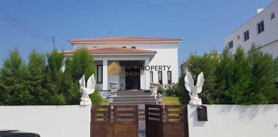 6 dormitorios House en Oroklini, Cyprus No. 46084