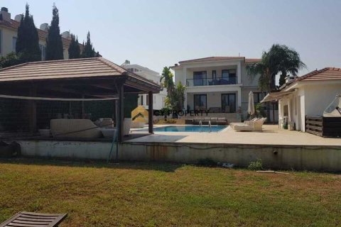 6 dormitorios House en Oroklini, Cyprus No. 46084 4