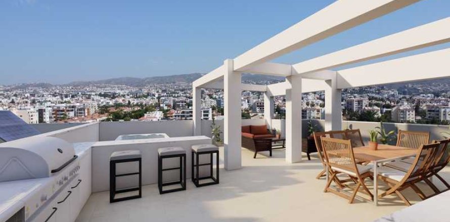 2 bedrooms Penthouse in Germasogeia, Cyprus No. 74909