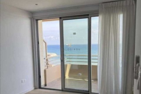 2 dormitorios Penthouse en Larnaca, Cyprus No. 76467 2