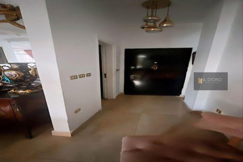 5 bedrooms Apartment in Al Rehab, Egypt No. 39099 11