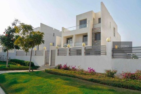 4 bedrooms Townhouse in 26th of July Corridor, Egypt No. 39070 16