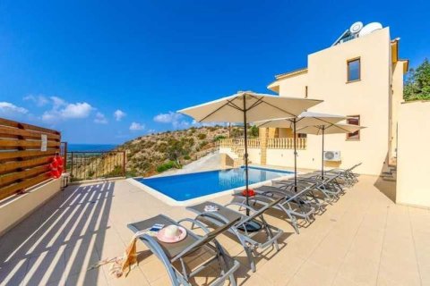 3 bedrooms Villa in Pegeia, Cyprus No. 71919 3