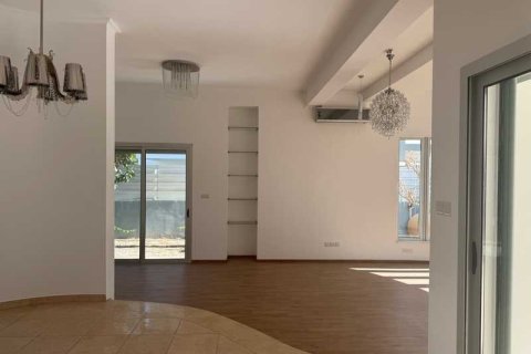 4 bedrooms House in Agios Tychonas, Cyprus No. 71918 7