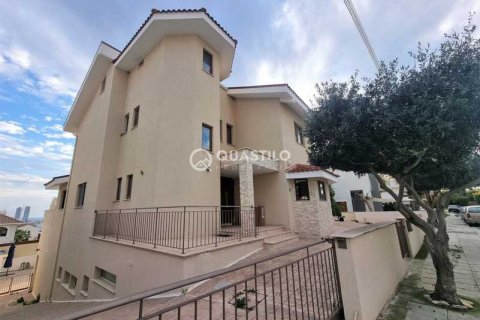 6 bedrooms House in Agios Athanasios, Cyprus No. 71921 3