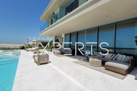 4 bedrooms Villa in Abu Dhabi, UAE No. 74401 18