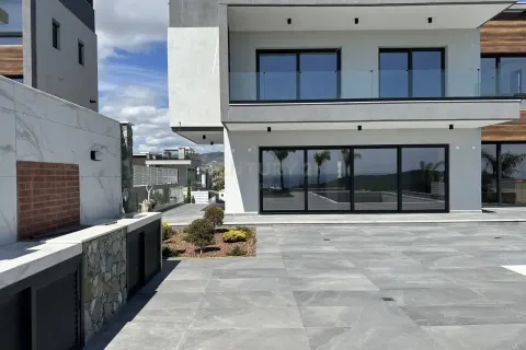 4 bedrooms Villa in Parekklisia, Cyprus No. 29257 1