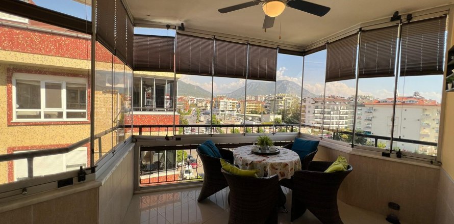 4+1 Apartment in Oba, Turkey No. 14952