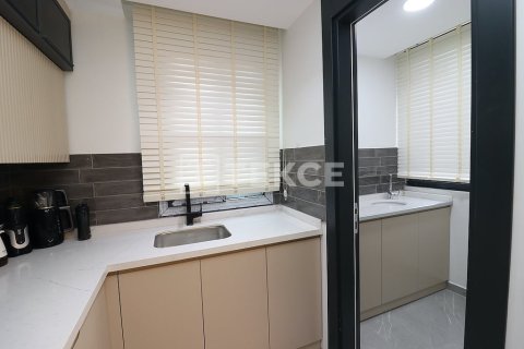 5+1 Apartment en Mezitli, Turkey No. 19713 18