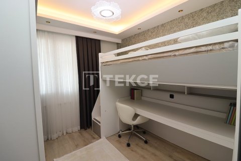 5+1 Apartment in Mezitli, Turkey No. 19713 11