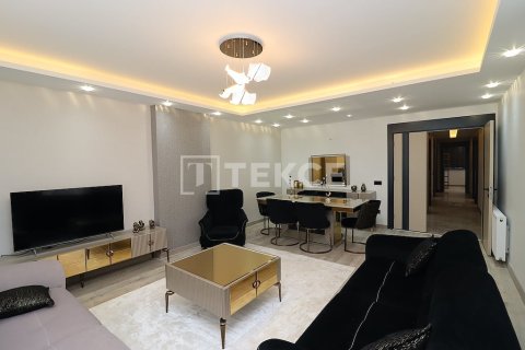 5+1 Apartment in Mezitli, Turkey No. 19713 25