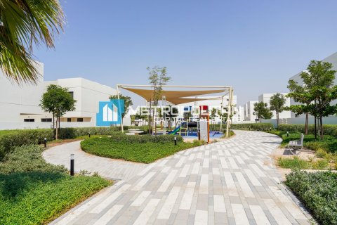 4 dormitorios Villa en  Yas Island, UAE No. 52771 27