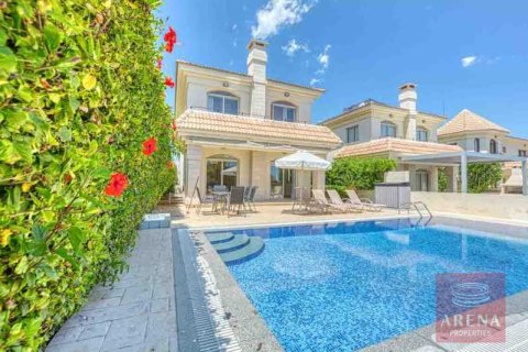 3 bedrooms Villa in Paralimni, Cyprus No. 29769 3