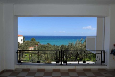 5 bedrooms Villa in Zakynthos, Greece No. 28113 3